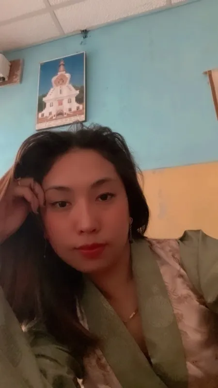 Tenzin yangzom, babysitter à Issy-les-Moulineaux