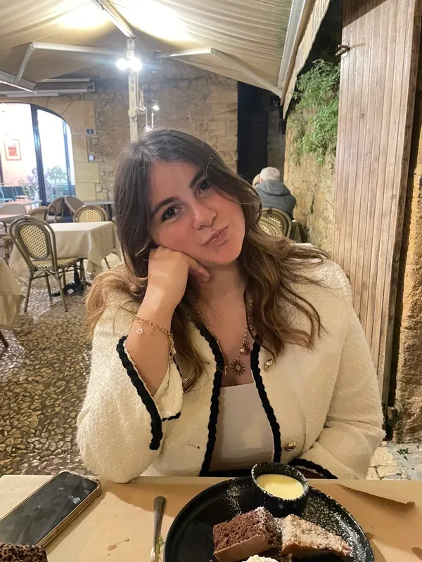 lilou, babysitter à La Flotte