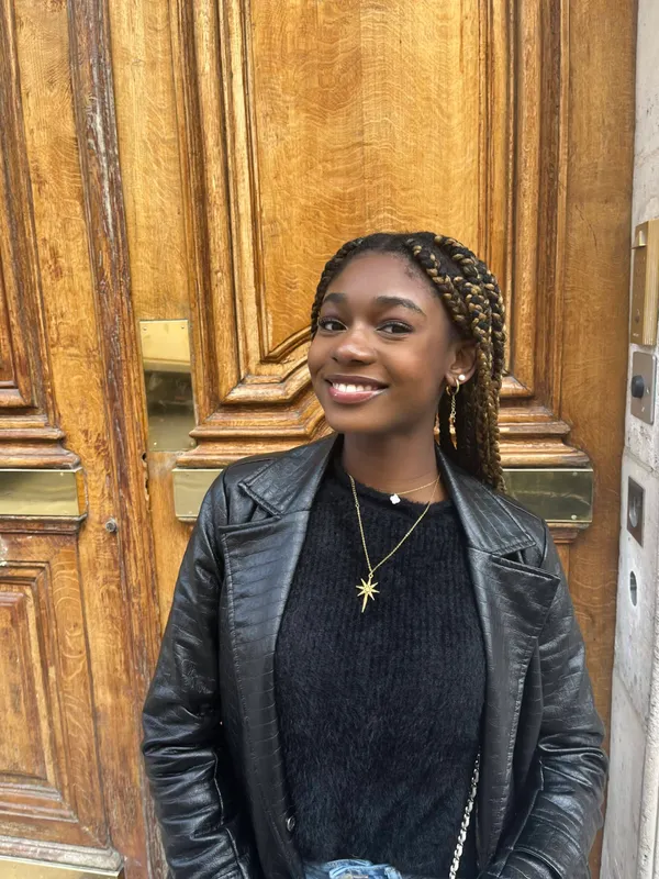 Maliya, babysitter à Le Chesnay-Rocquencourt