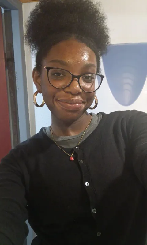 Luna, babysitter à Paris
