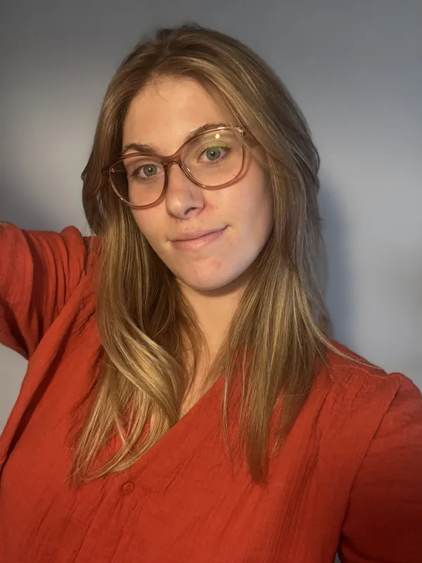 Lena, babysitter à Bailleul